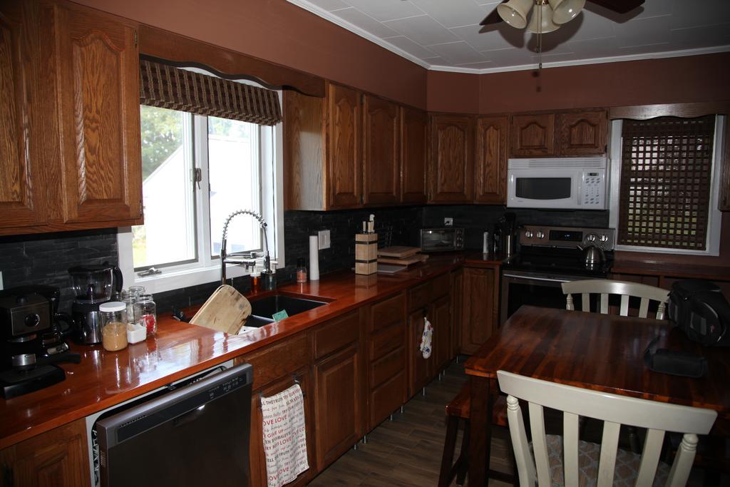 Charming Home Near Ski Areas Rumford Exterior photo