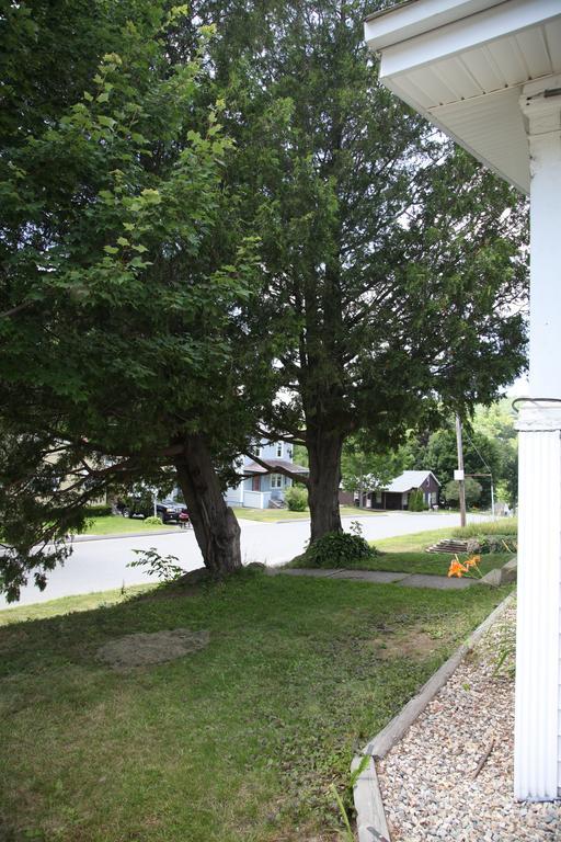 Charming Home Near Ski Areas Rumford Exterior photo